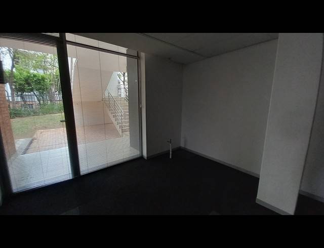 185M² OFFICE TO LET IN BRYANSTON